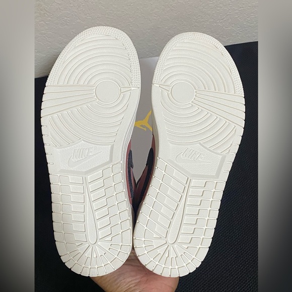 Brand New Womens Jordan 1 Low Canyon Rust sz 8.5 - Picture 6 of 6